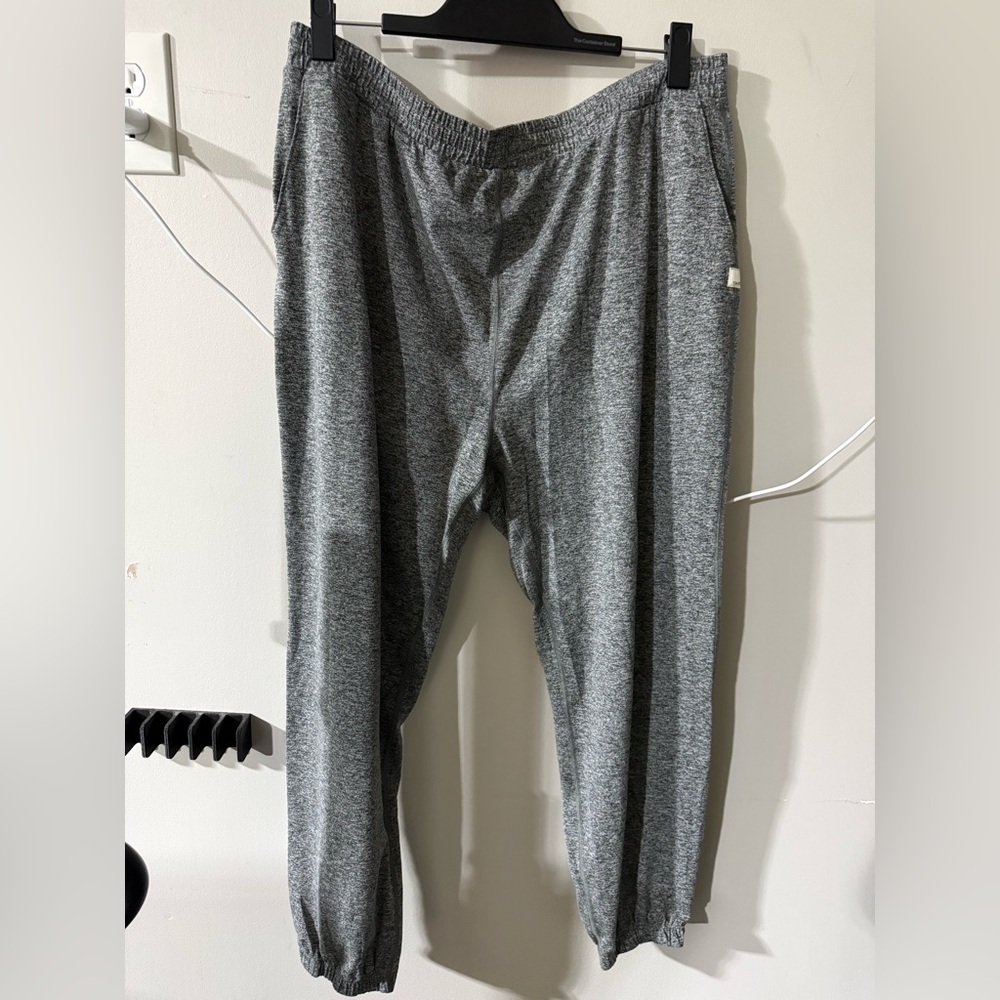 Vuori Women’s Boyfriend Joggers, Heather Grey, XXL
